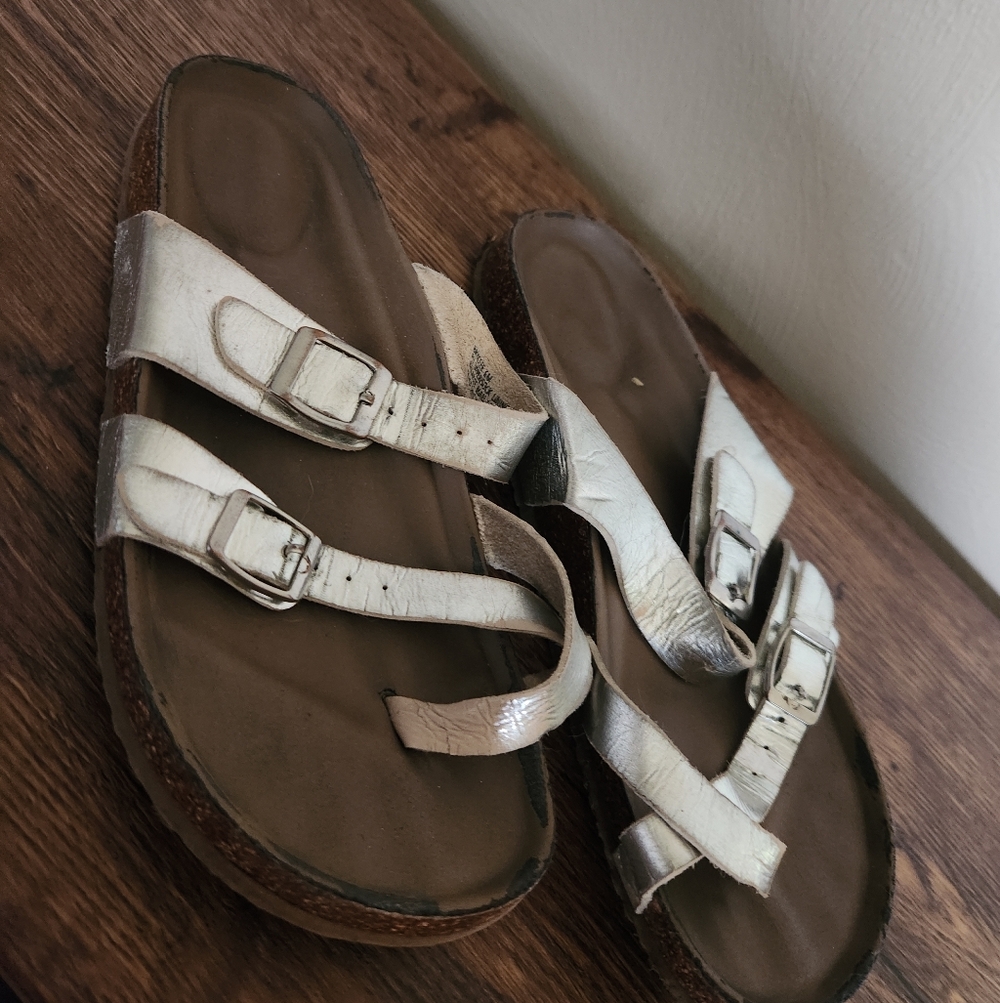 Women's Metallic Silver Buckle Cork Footbed Sandals Size 6